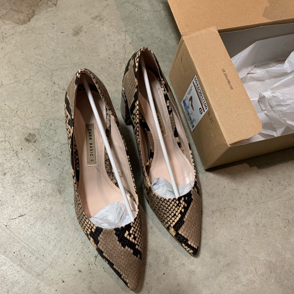 Zara Heels Size 9 - Tan Brown Snake Skin